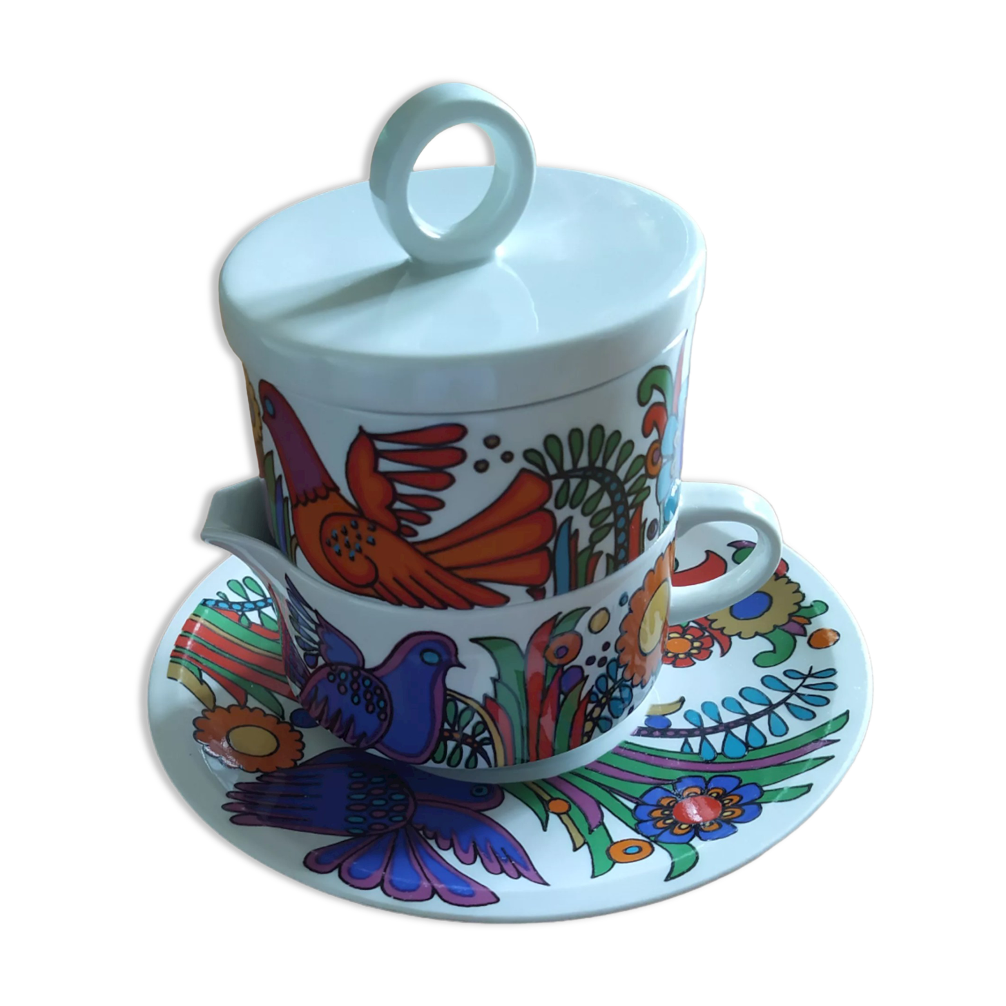 Milk jug, sugar bowl on Acapulco plate from Villeroy and Boch