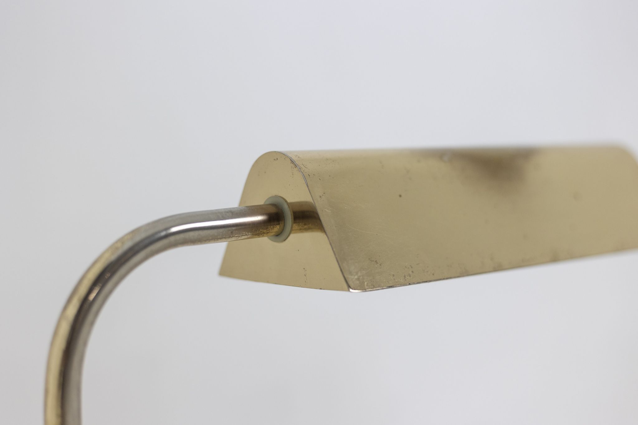 Lampe de bibliothèque en laiton doré, années 1970
