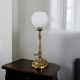 Lampe de table ancienne style Napoléon III en bronze ciselé et globe