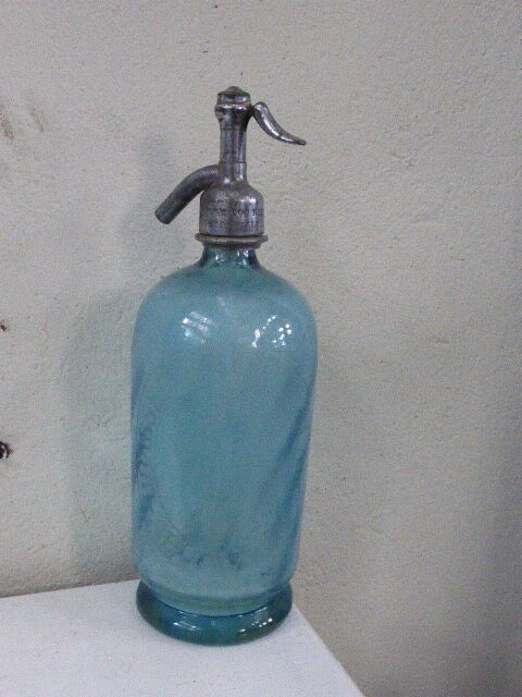 Elegant twisted blue glass Siphon