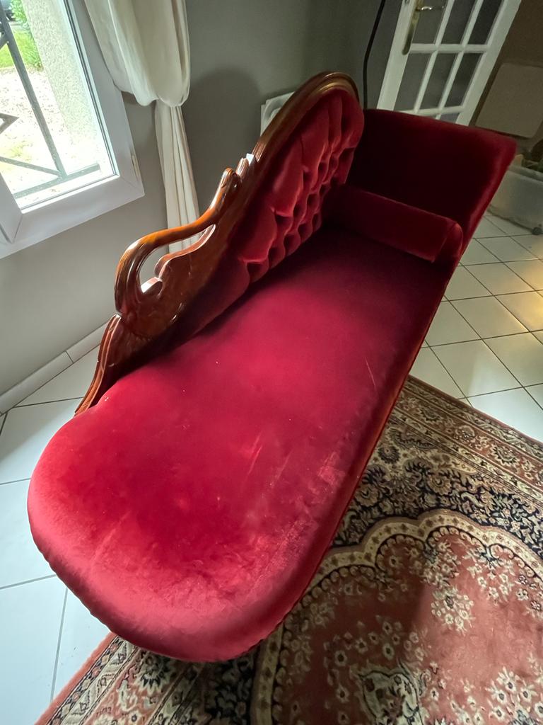 Red velvet daybed