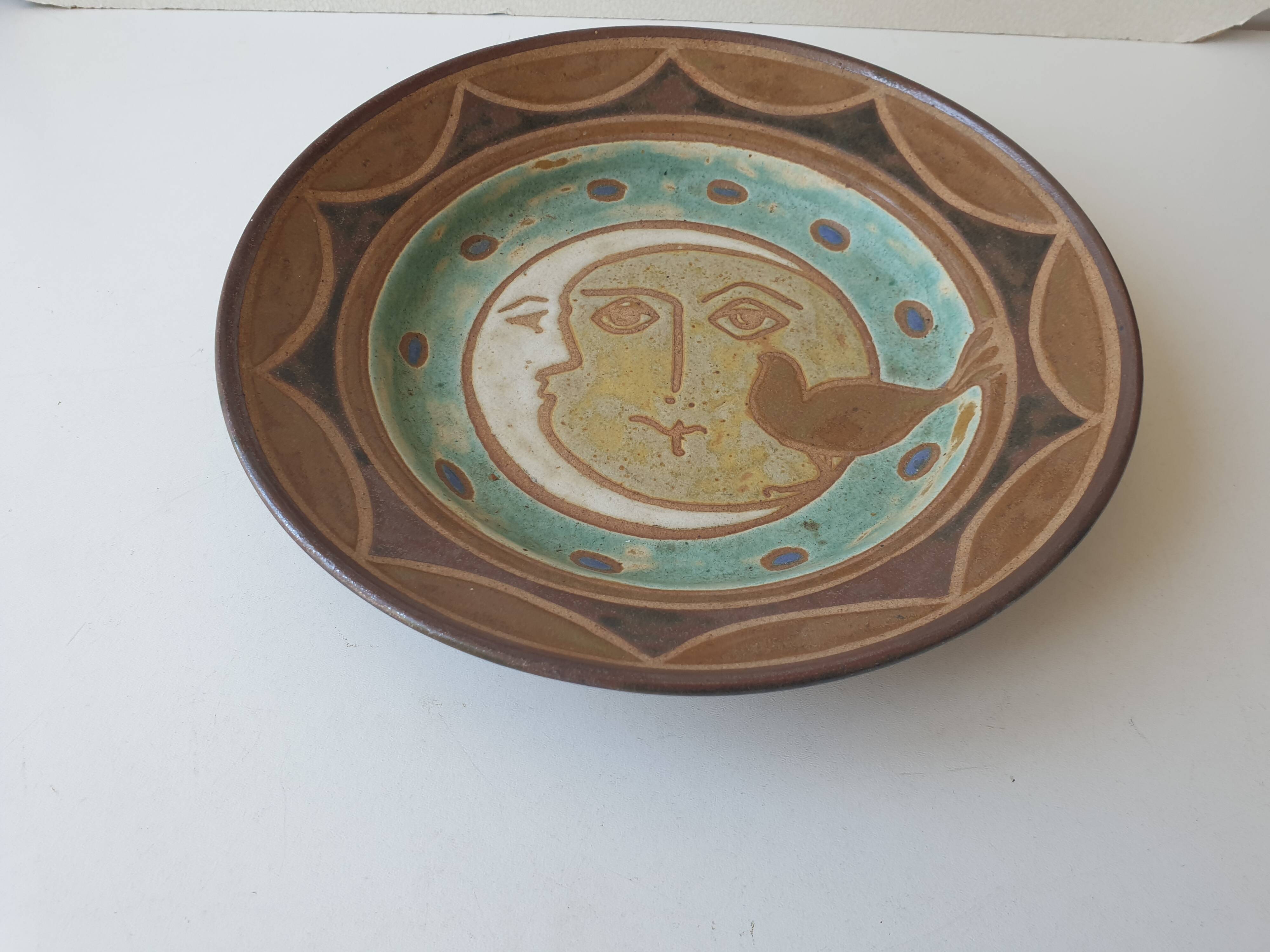 Très belle assiette en céramique Signée Paco Padilla