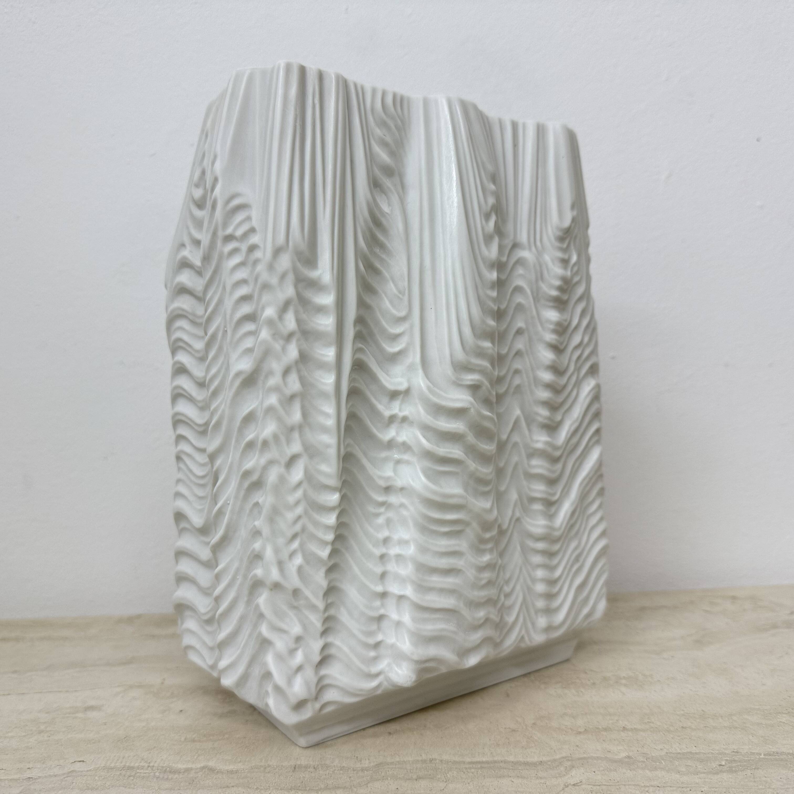 Rare Large Porcelain Rare White ‘Kaskade’ Vase – Martin Freyer for Rosentha