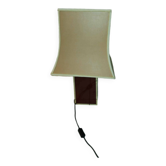 70s table lamp with Chinese decor and pagoda lampshade.