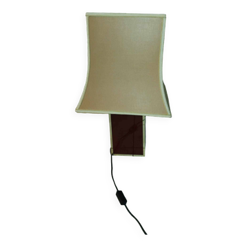 Lampe à poser 70's décor chinoisant avec son abat-jour pagode.