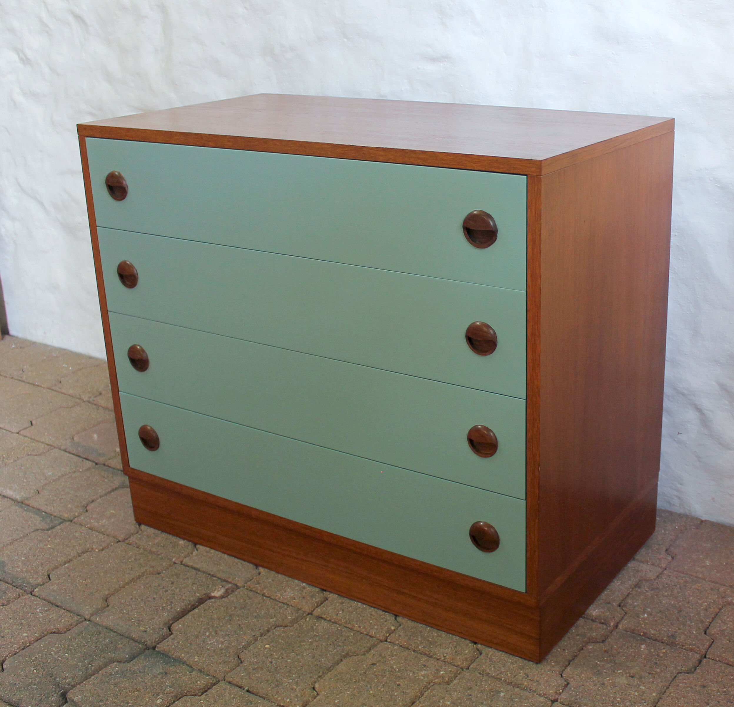 Vintage Scandinavian chest of drawers
