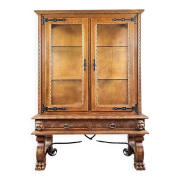 Carved oak display case, Neo-Renaissance style, 20th century