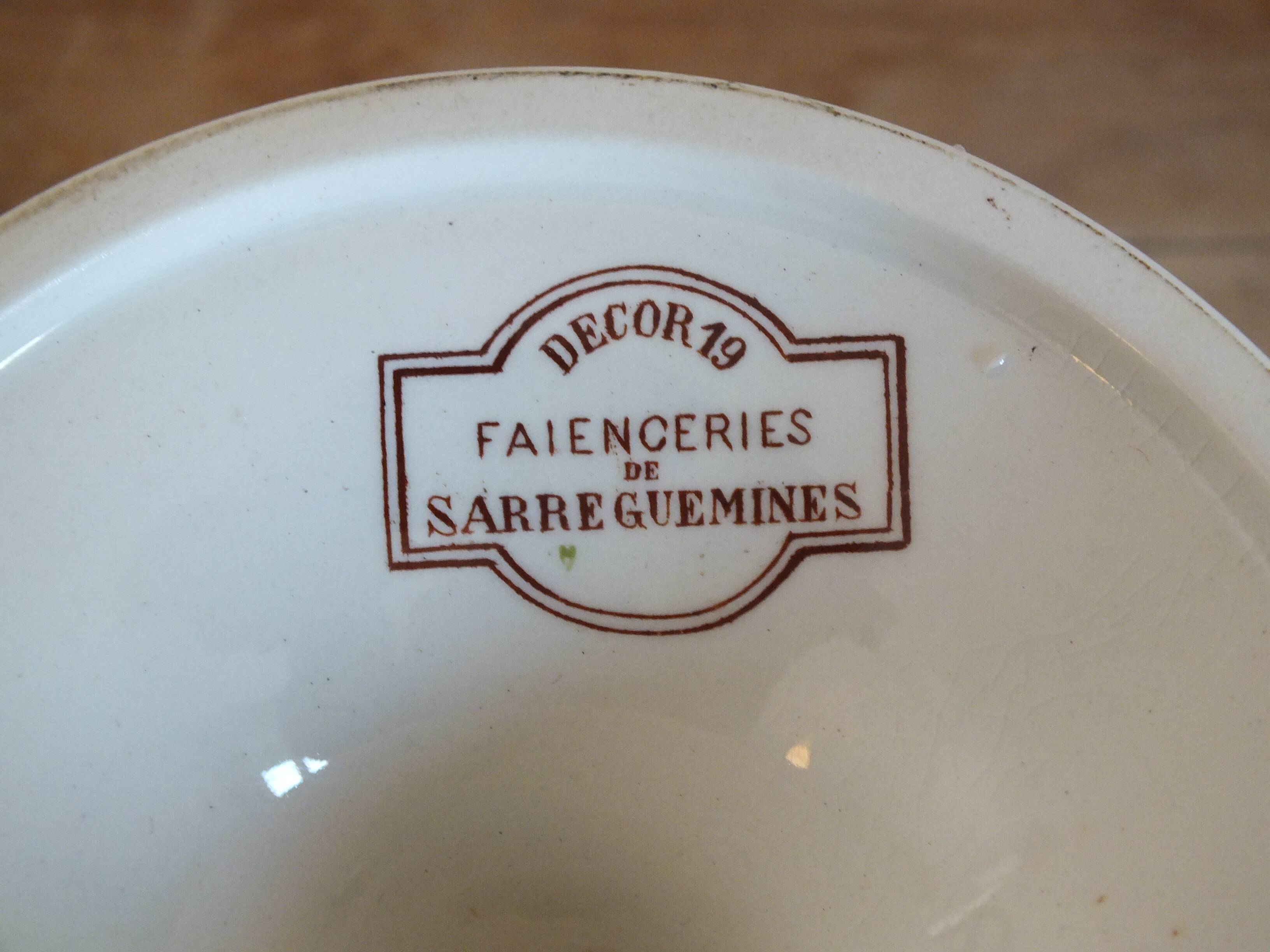 Old Sarreguemines display cup decor 19
