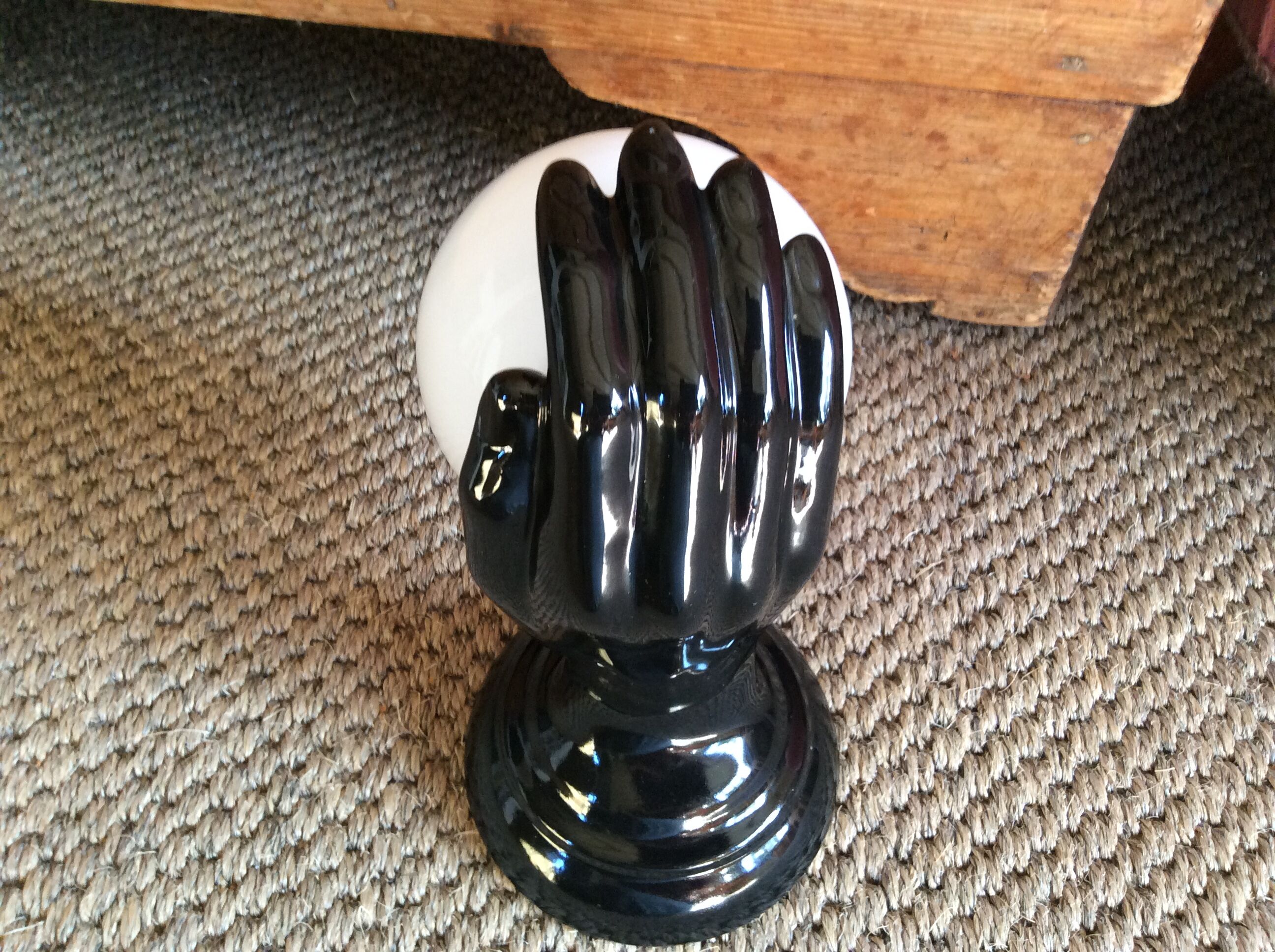 Hand wall lamp