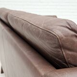 Années 1970, canapé classique danois 2 places, cuir marron d'origine.