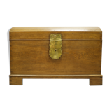 Treasure oak domed top chest
