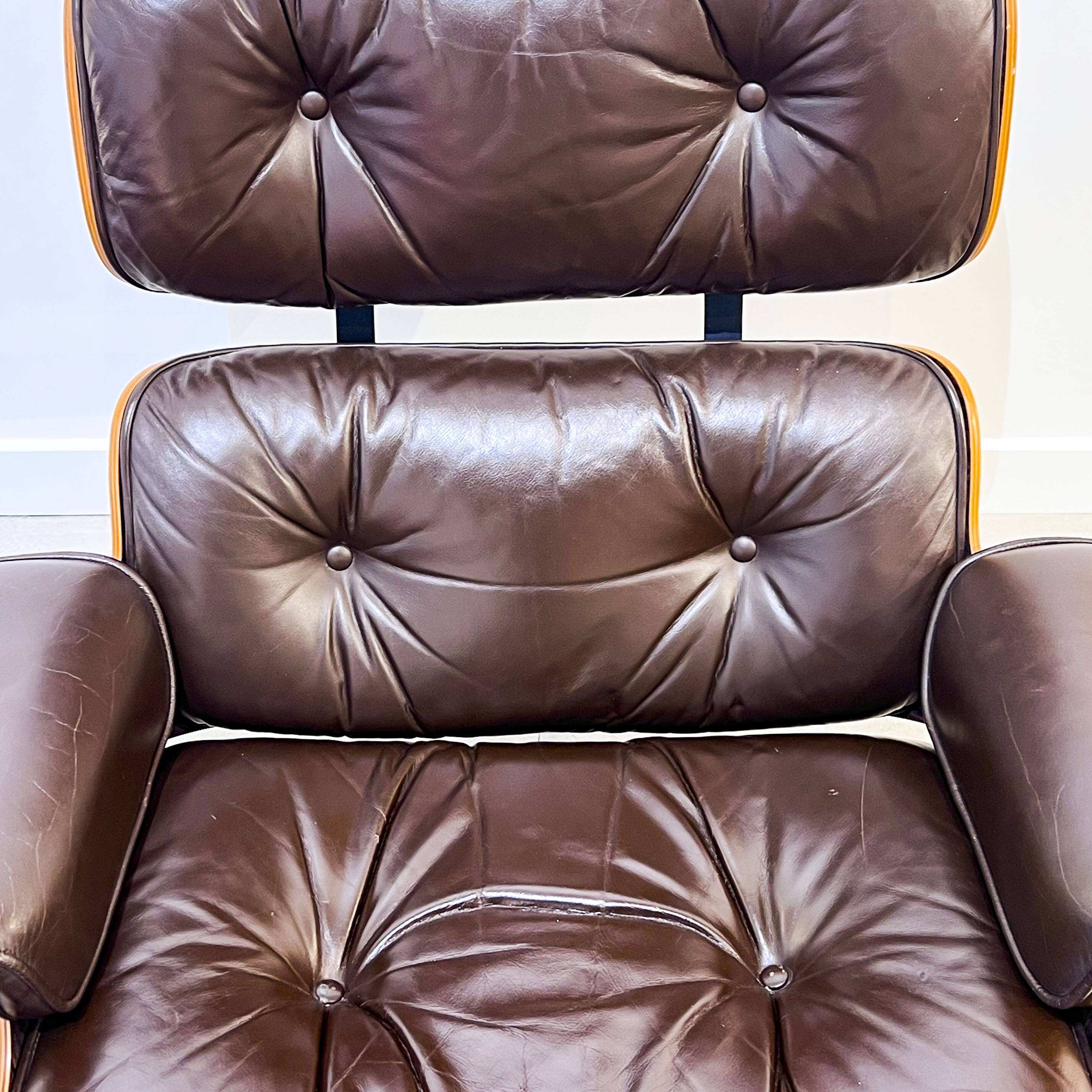 Brown Lounge Chair by Charles & Ray Eames - Herman Miller - Vintage 1970