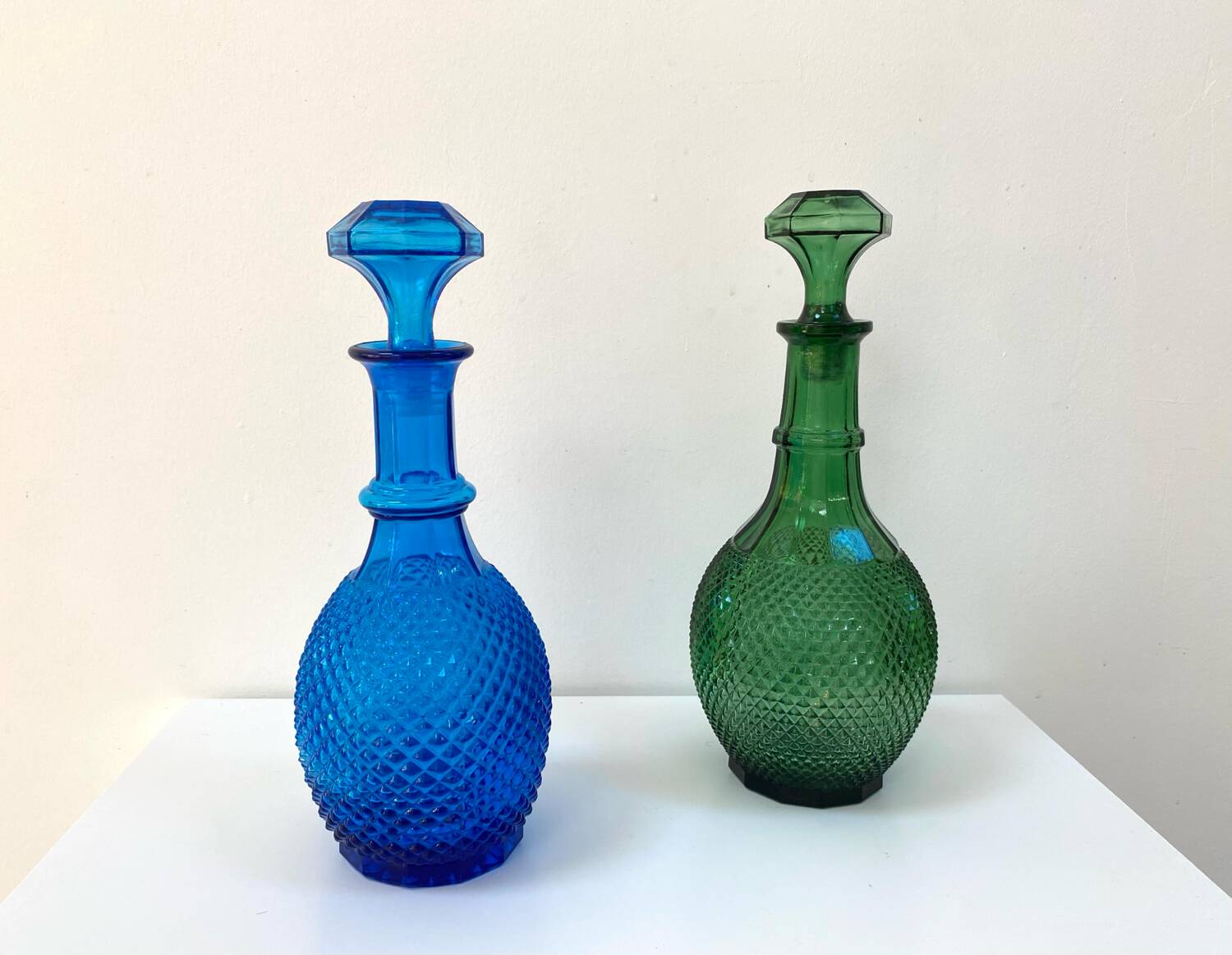 Italian carafe Empoli from the 1960s - Glass with diamond points.