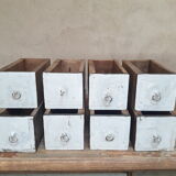 Lot de 8 tiroirs d'atelier avec poignées en bronze