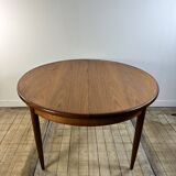 G-PLAN round teak table with butterfly extension, 1960s