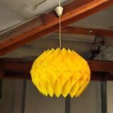 Lampe moderne en acrylique jaune du milieu du siècle