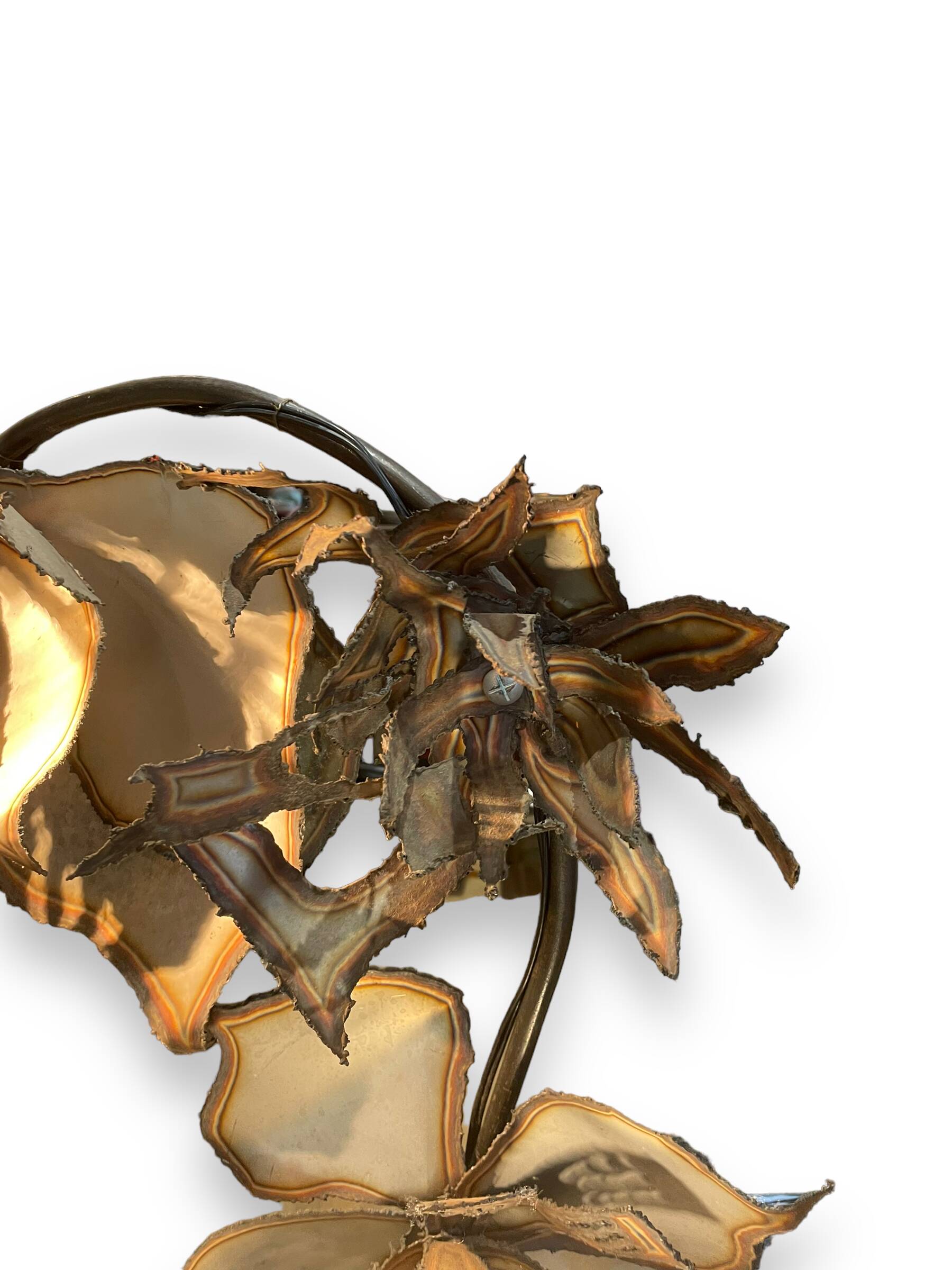 Metal flowers floor lamp