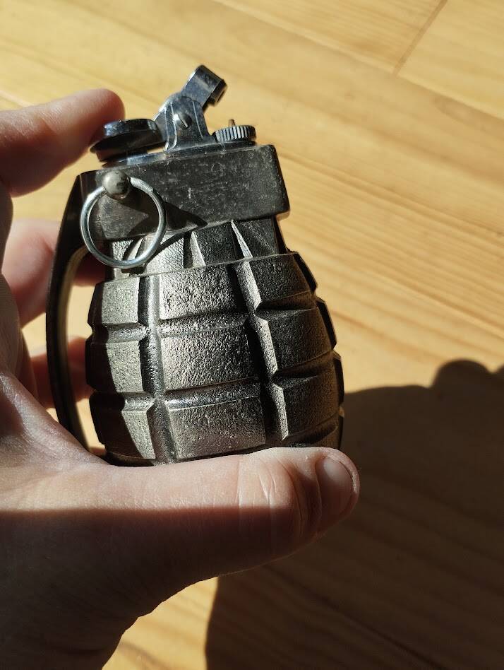 Briquet de table Vintage Grenade "Combat P.G.L." Japan 1950/60 - Complet