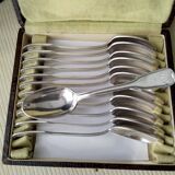 Box of 12 silver-plated teaspoons Shell model