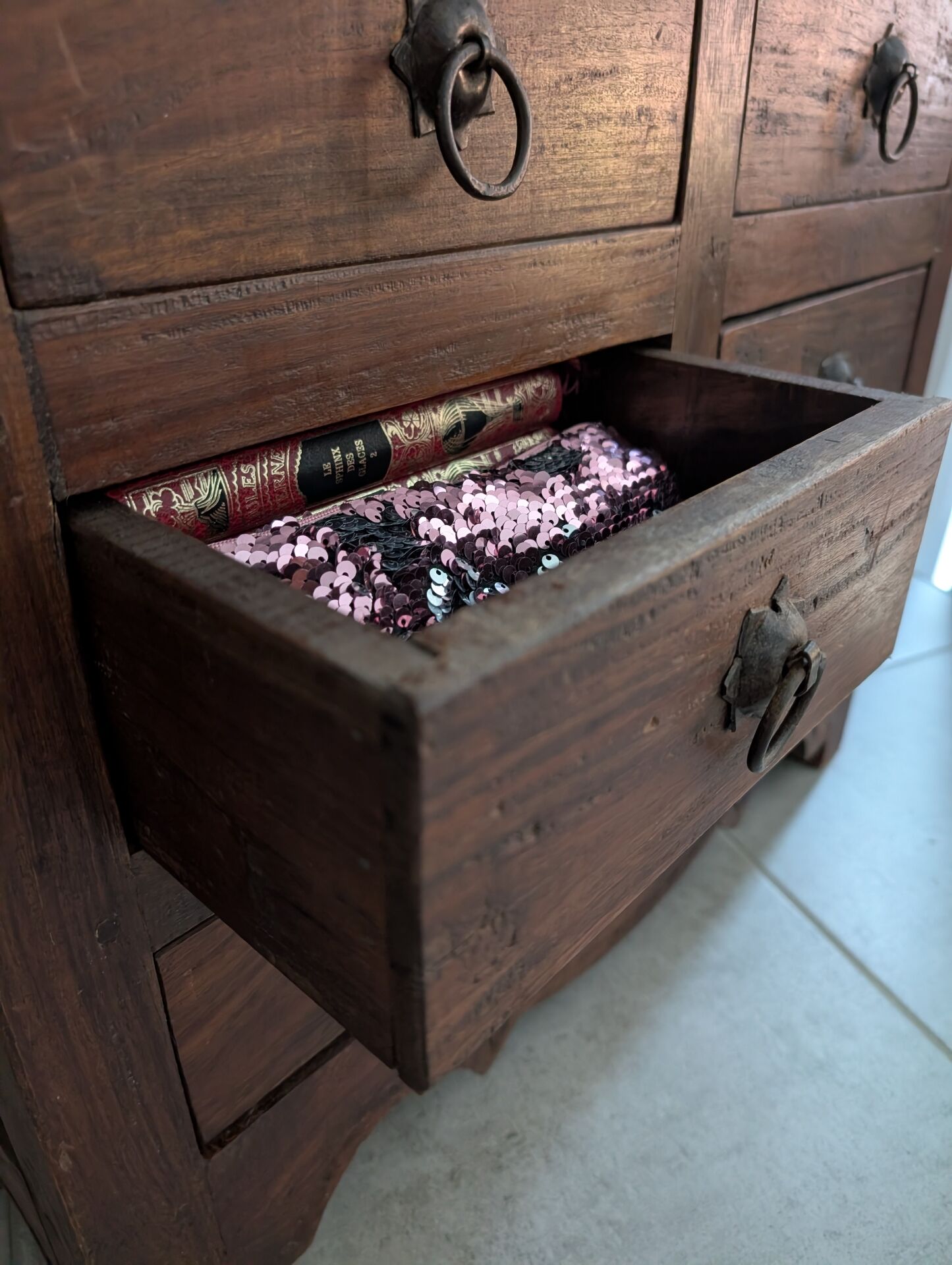 Colonial style solid wood accent furniture