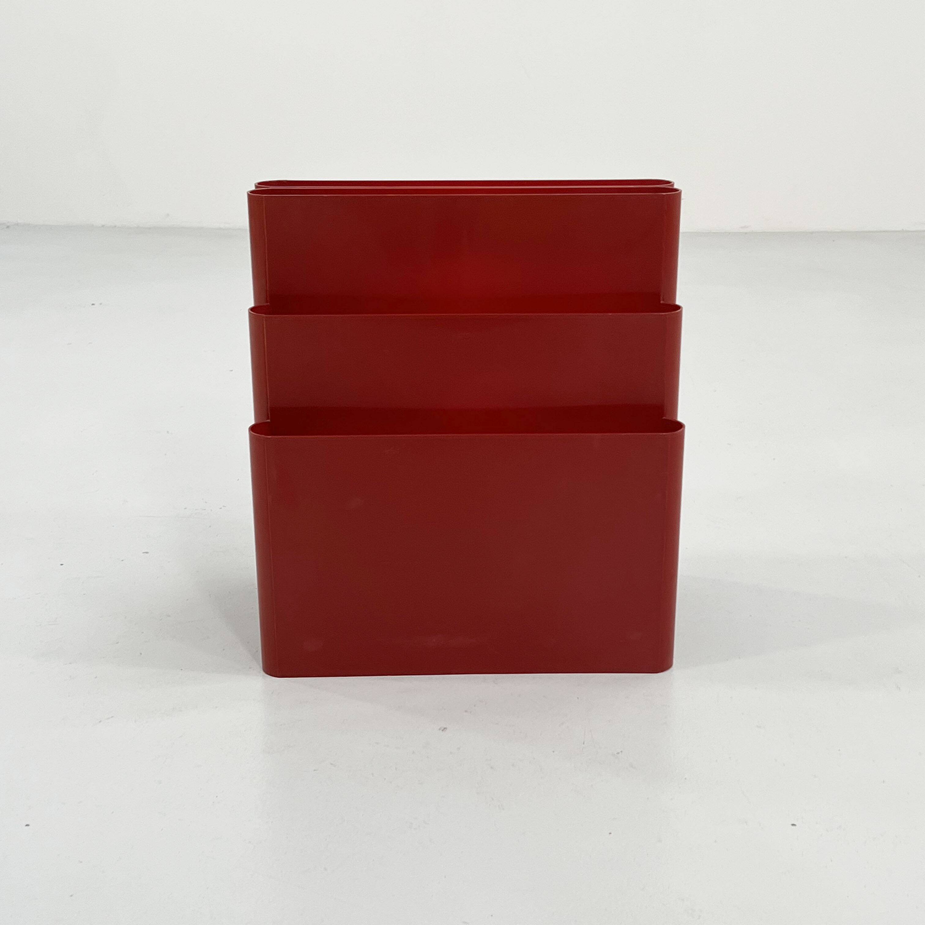 RED MAGAZINE RACK BY GIOTTO STOPPINO FOR KARTELL, 1970