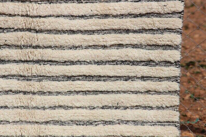 Handmade pure wool rug, size 1.4/2.6 m.