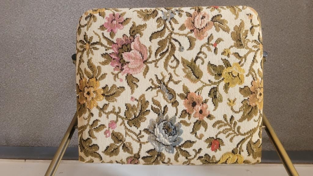 Vintage folding chair lafuma doree and tapestry