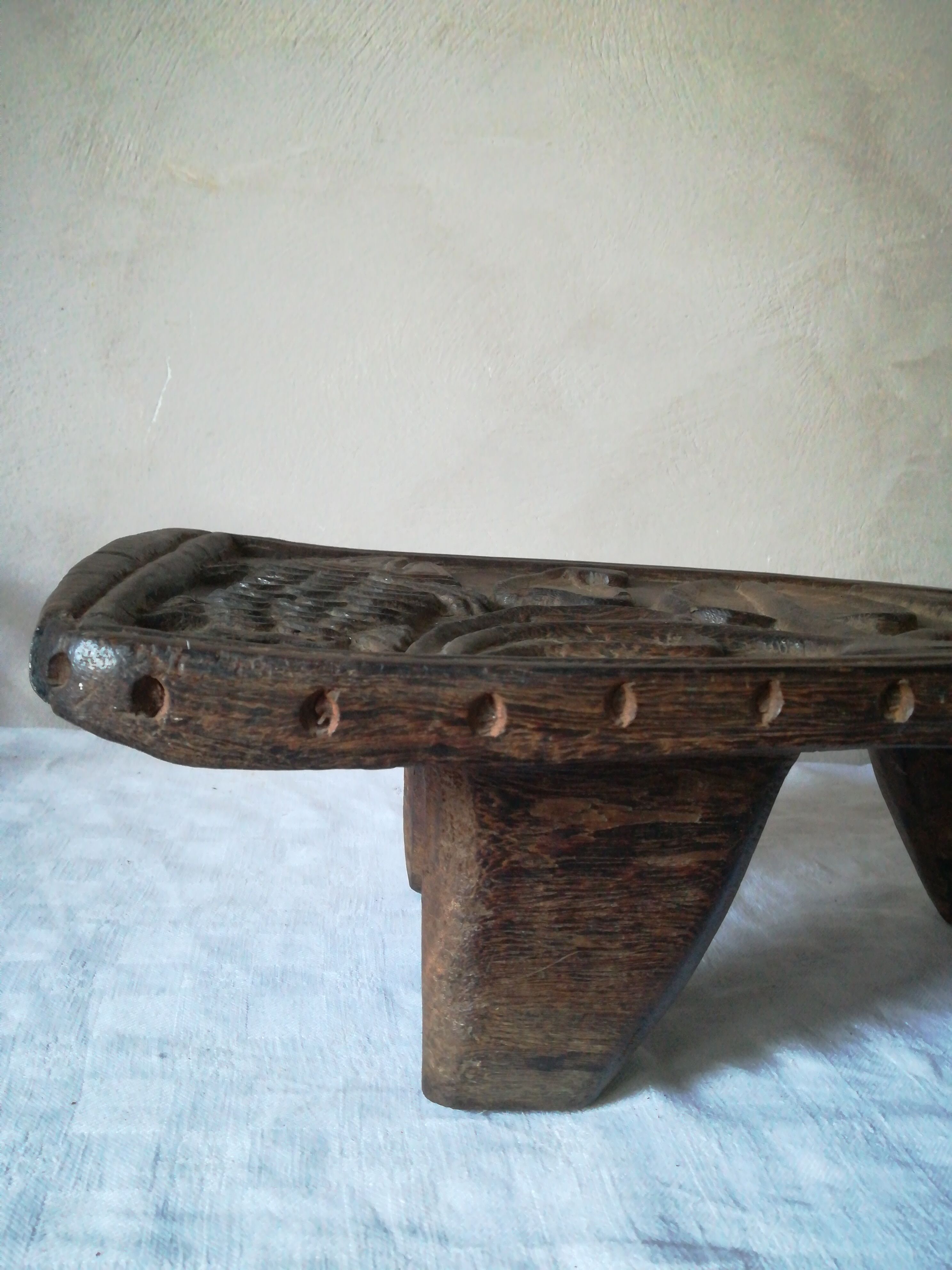 African tabouret