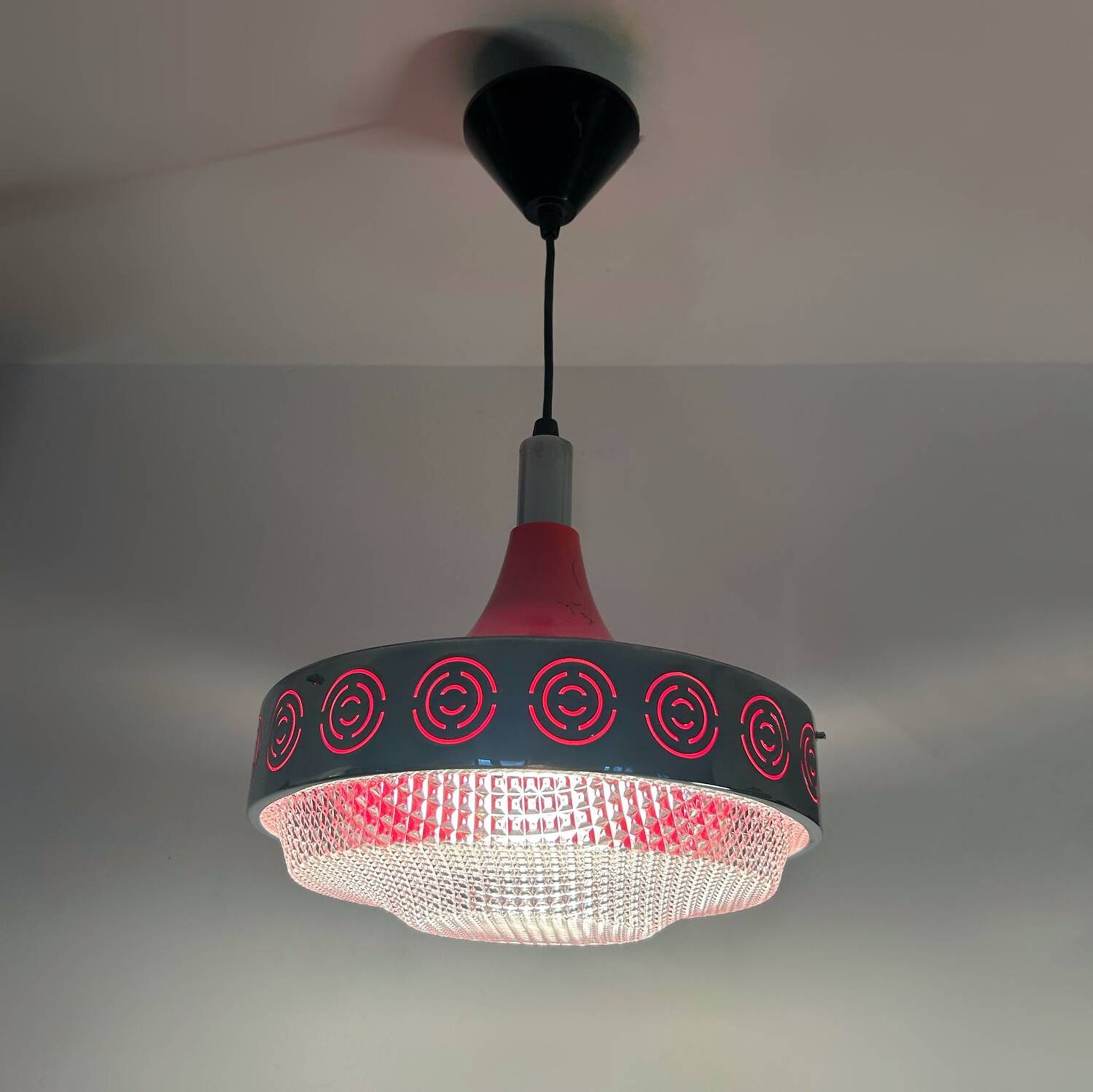 Lustre design Space Age années 70