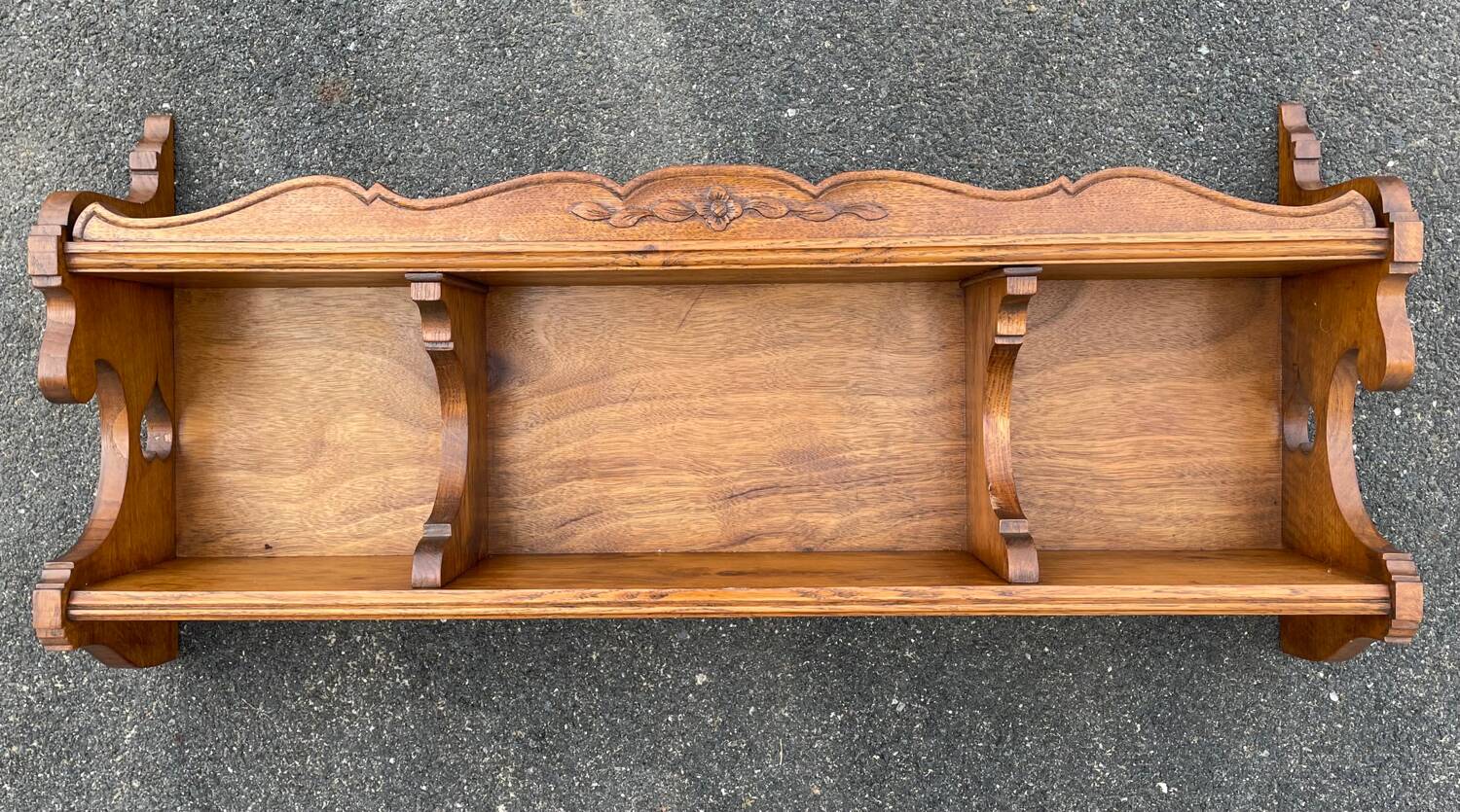 Early 20th-century display cabinet.
