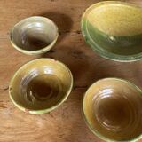 Set of 4 bowls and 1 dish