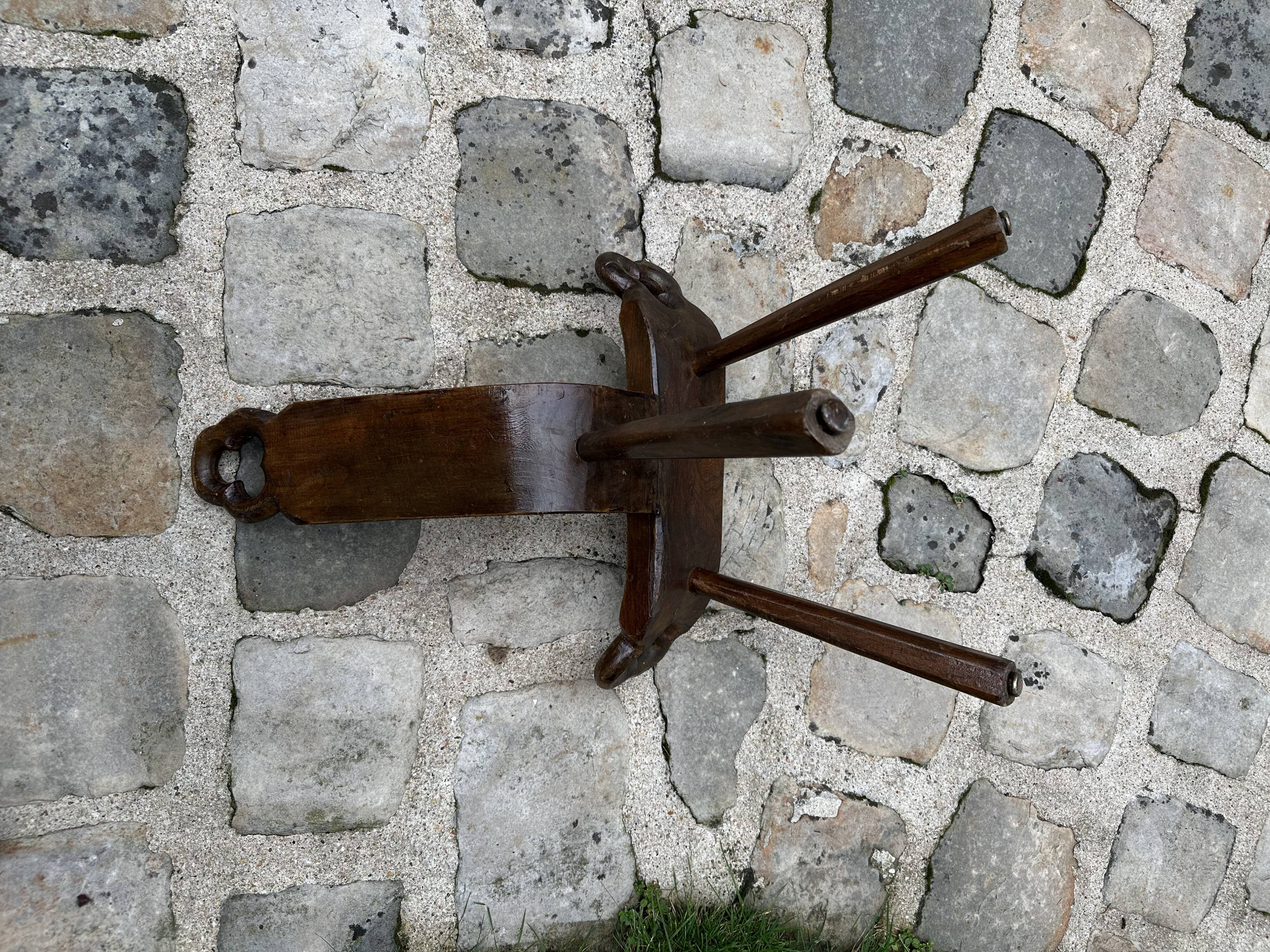 Brutalist tripod chair - Mountain chair