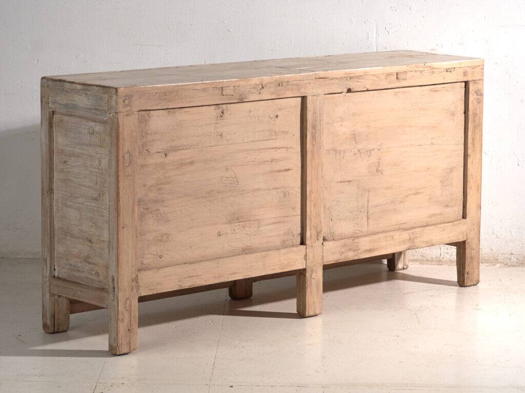 Buffet ancien peint en bois d’orme – Chine, vers 1900