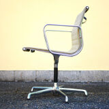 Charles Eames Chair