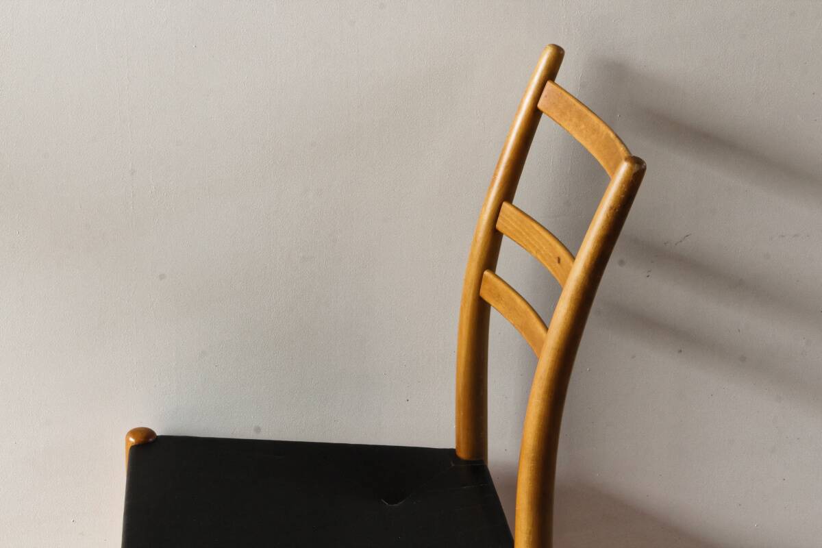 Pair of 1950s Scandinavian chairs, Gracell, by Yngve Ekstrom.