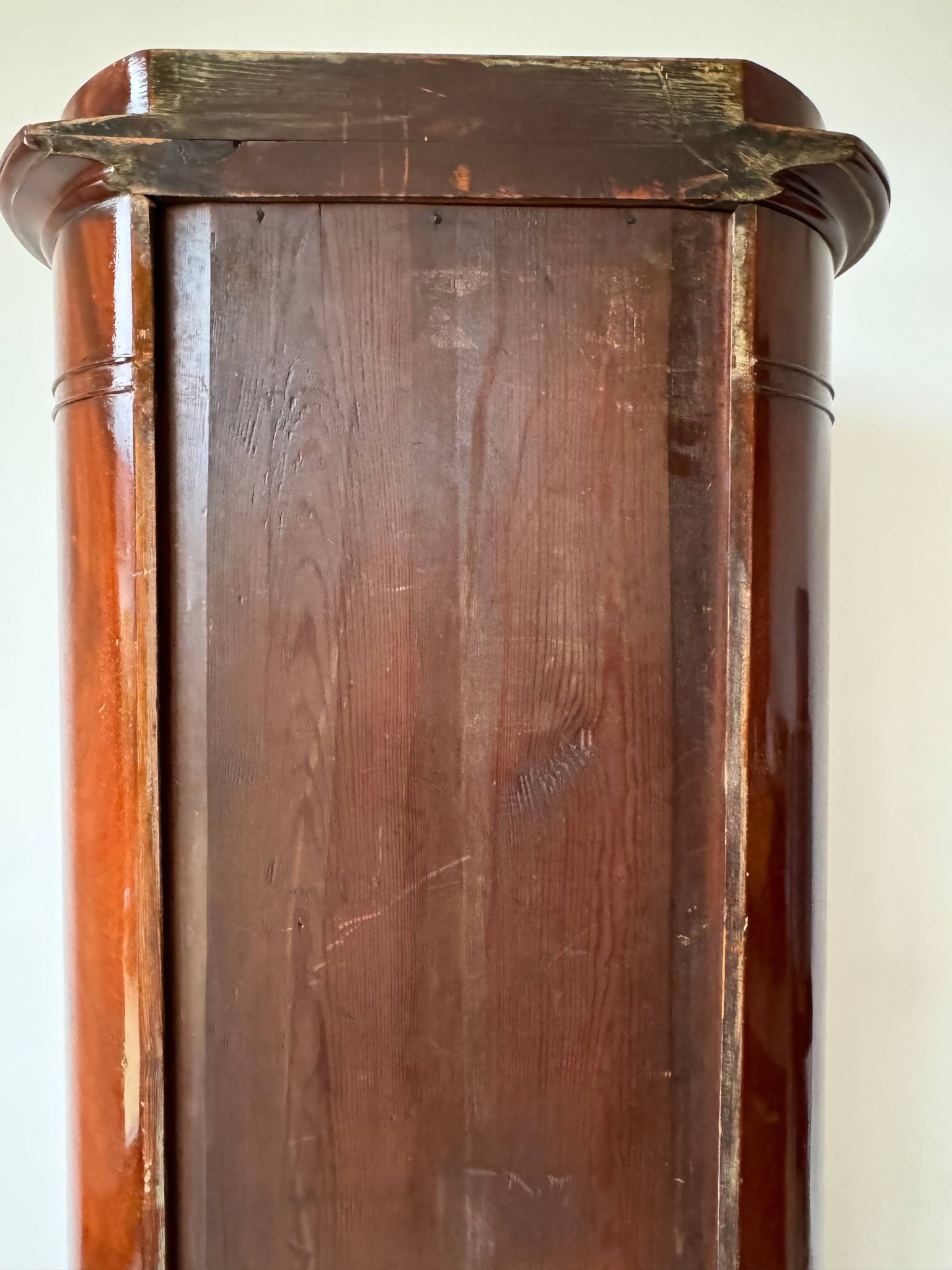 Somno “Column” or Cylindrical Cabinet, in flamed mahogany, Copenhagen, 1830-1840