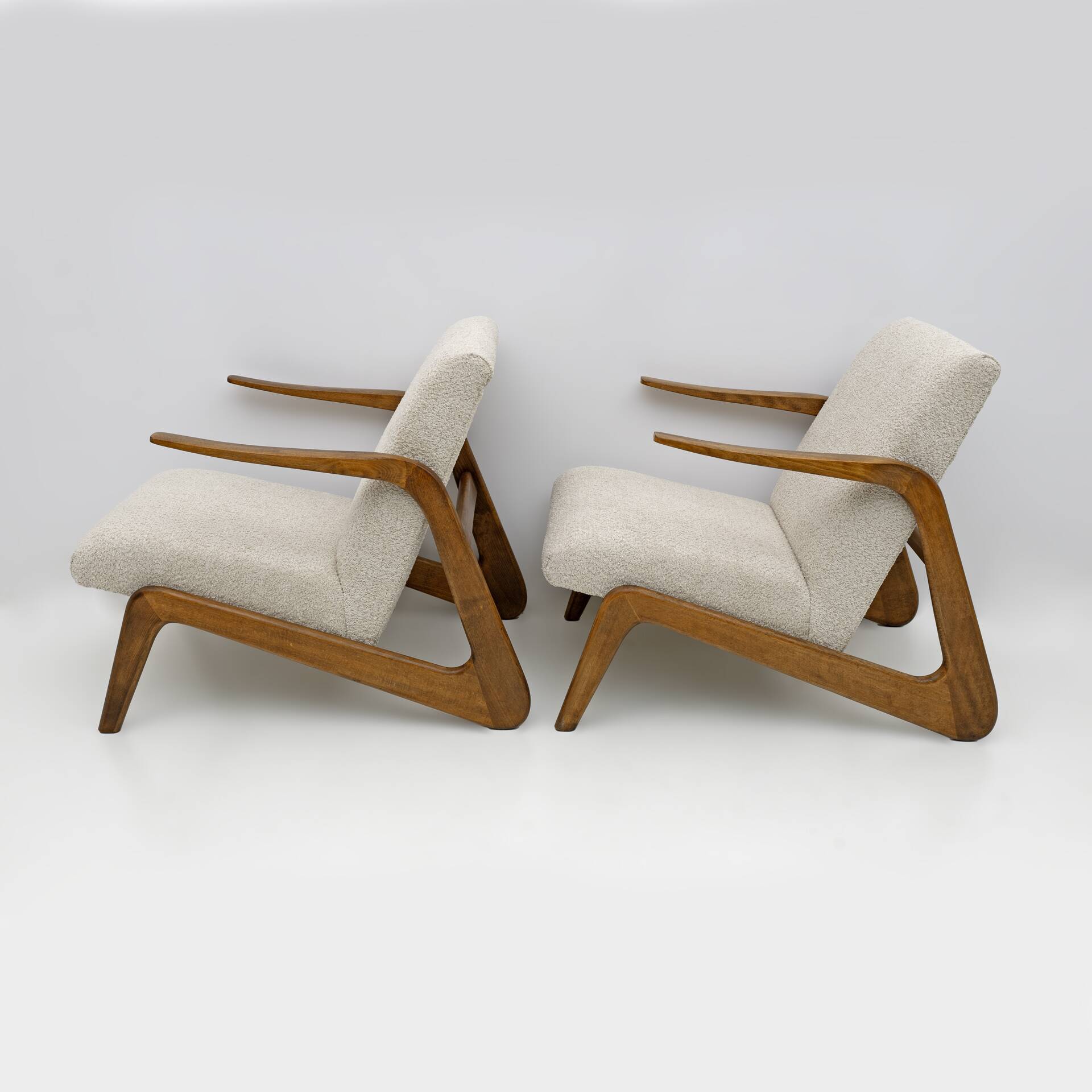 Pair of Mid-Century Modern Italian Bouclè Lounge Chairs, 1970s