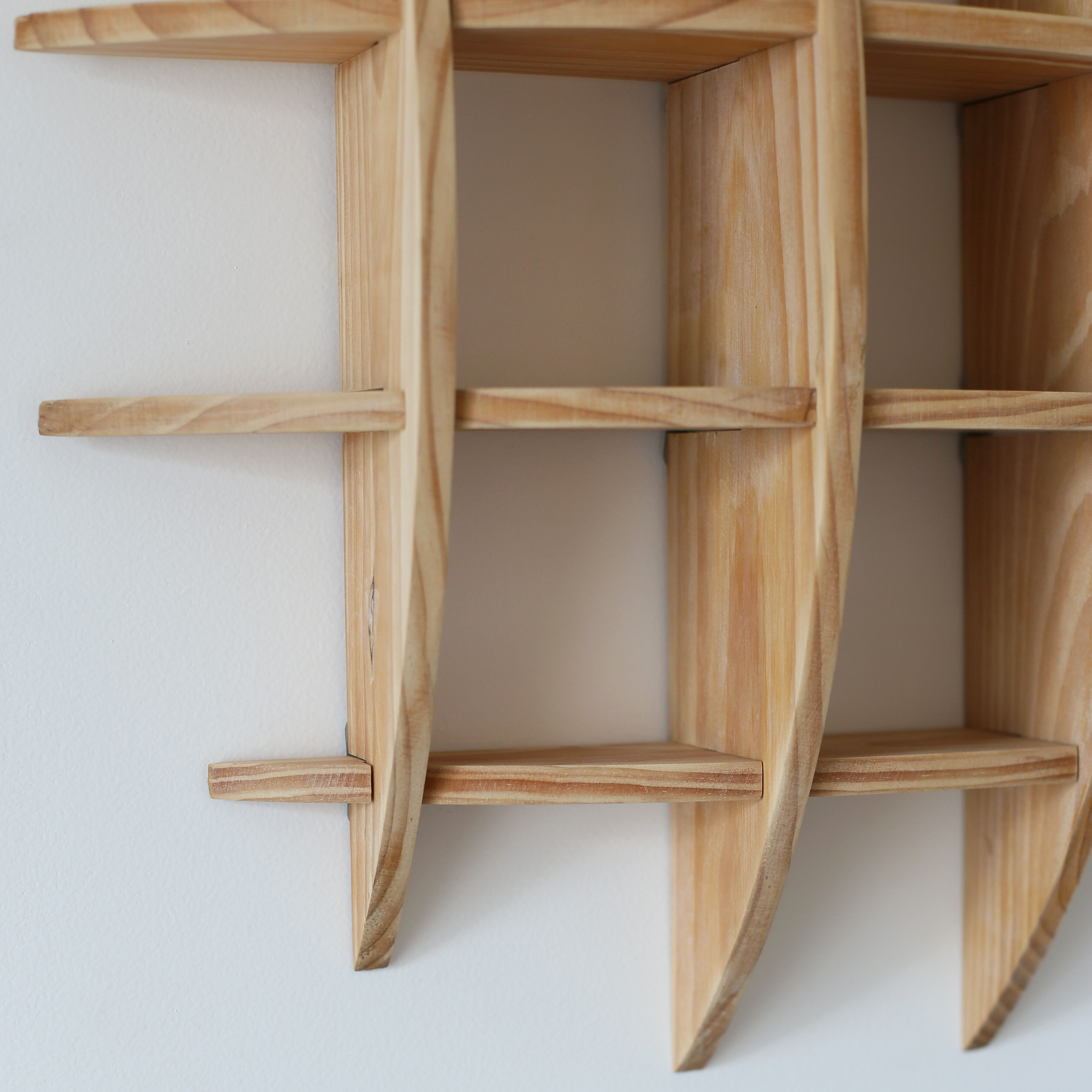 Spherical wall shelf