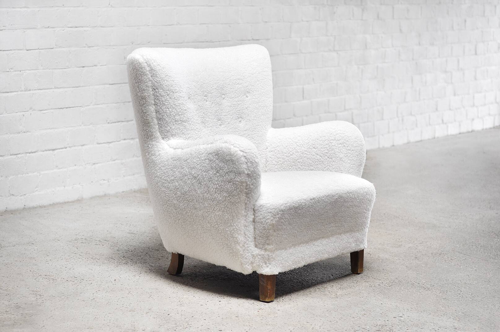Fritz Hansen Model 1669 Lounge Chair In White Wool, Denmark 1940's