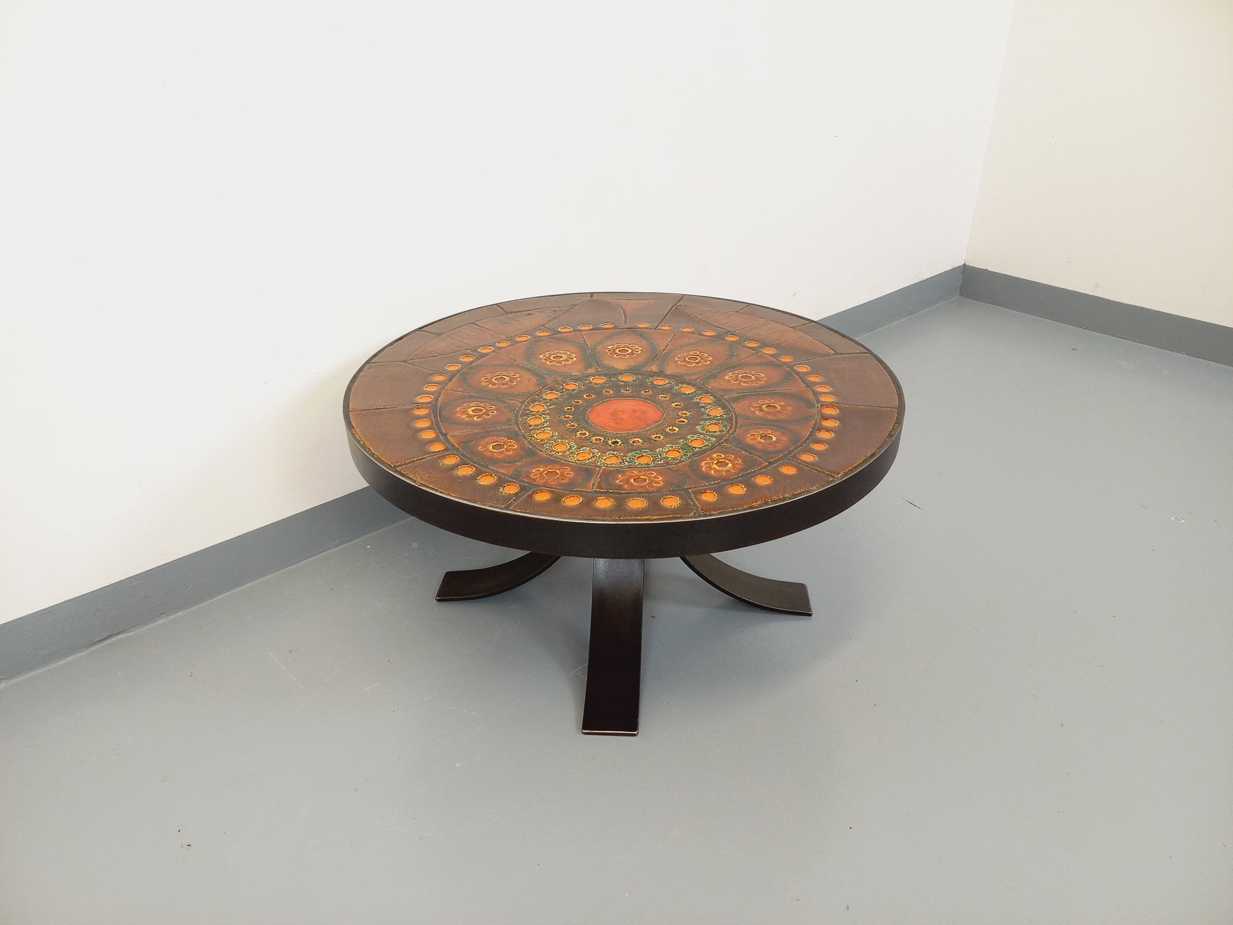 Vintage round coffee table from the 60s 70s by Raymond Corroyez in ceramic