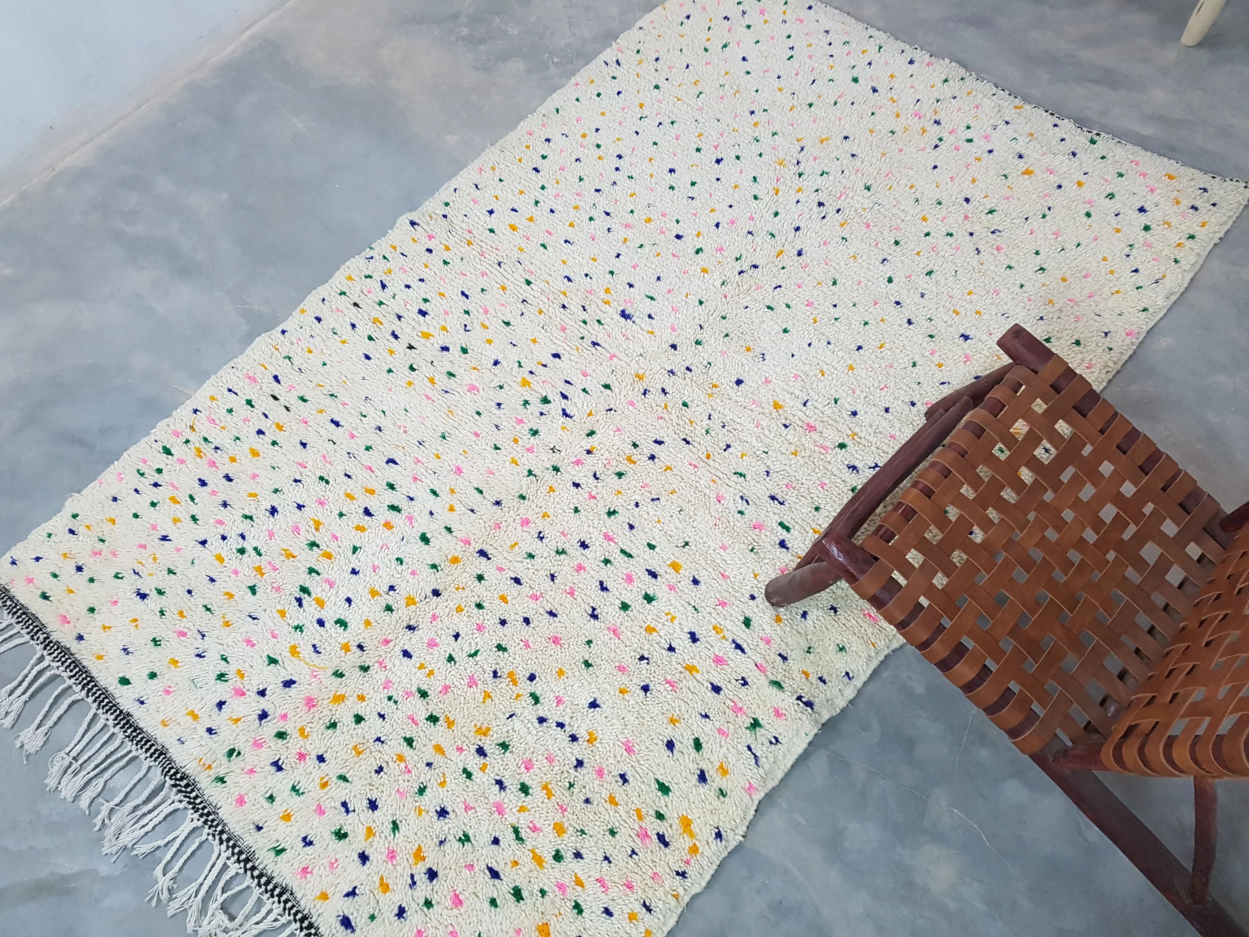 Handmade Azilal rug, 240 x 150 cm, AZ-136