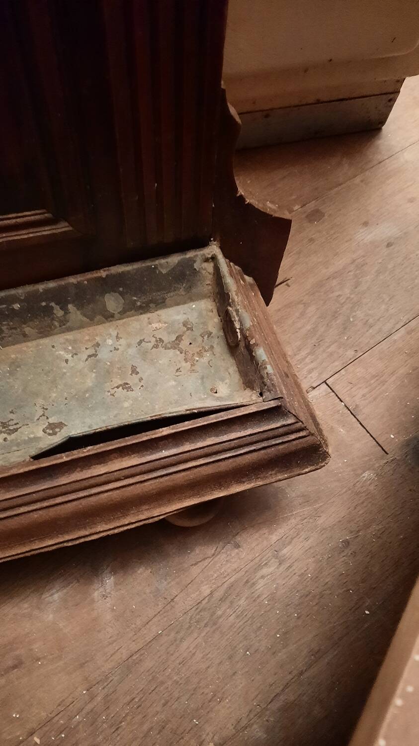 Cloakroom coat rack 1900