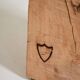 Table d'appoint "Chopping Block with Axe" par Raphael Springmann
