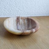 Cup empty marble pocket