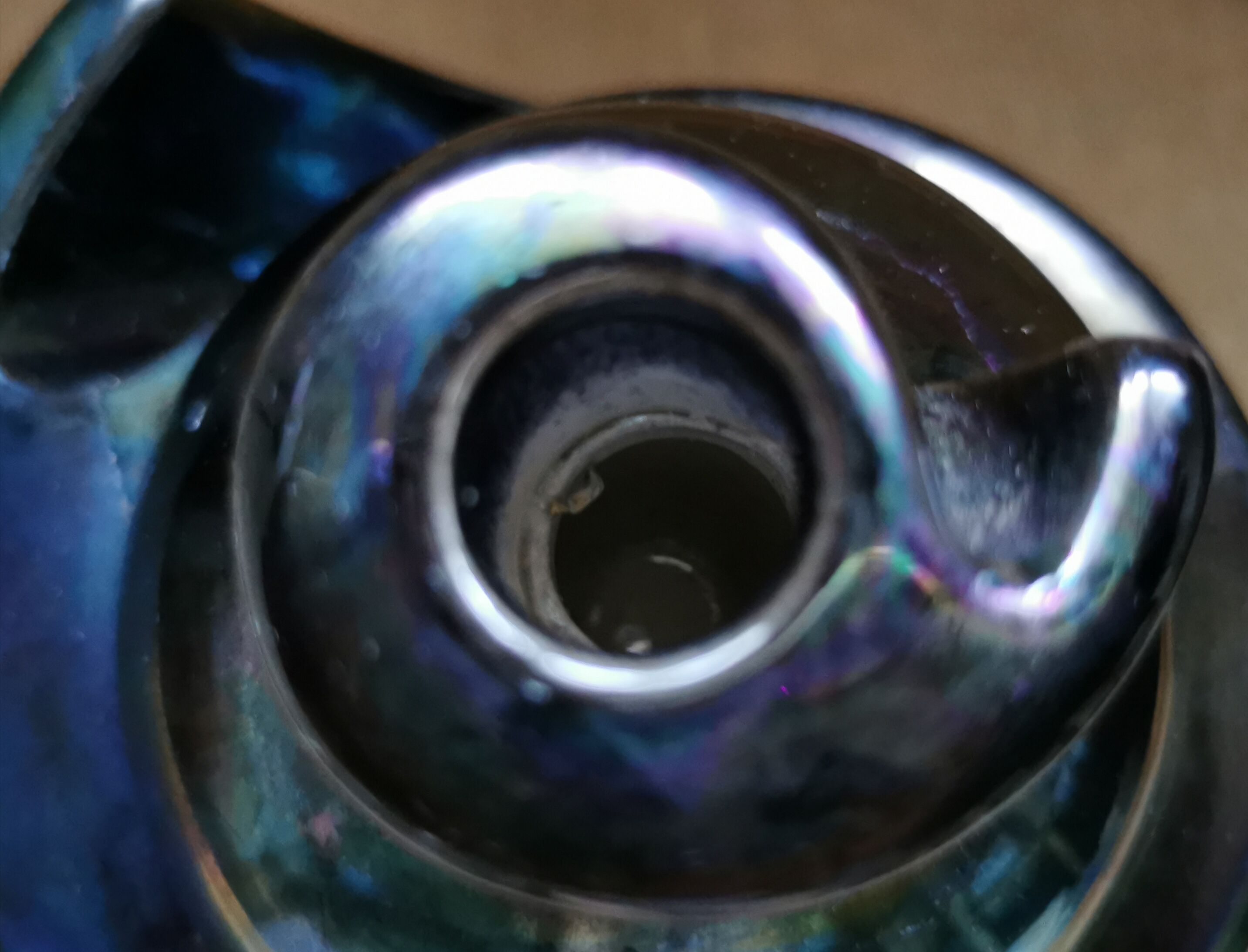 Verceram iridescent ceramic pot