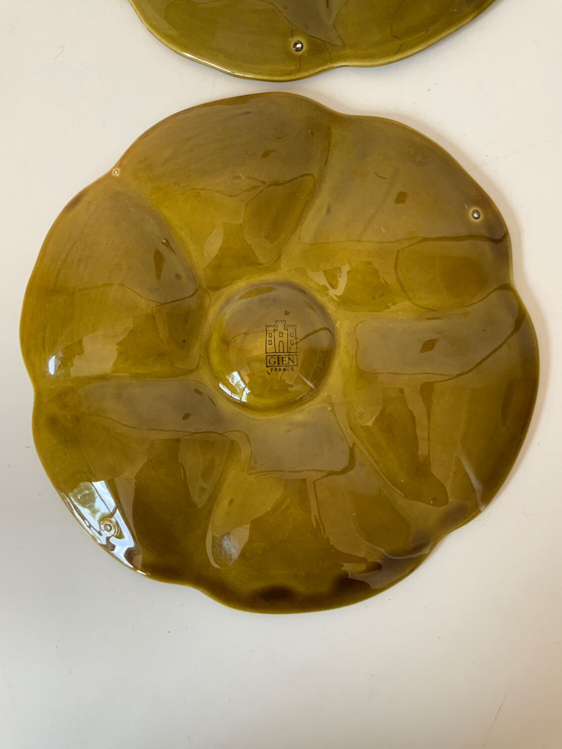 Oyster plates
