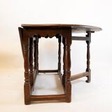 Table anglaise à abattants et pieds tournés du 19e siècle