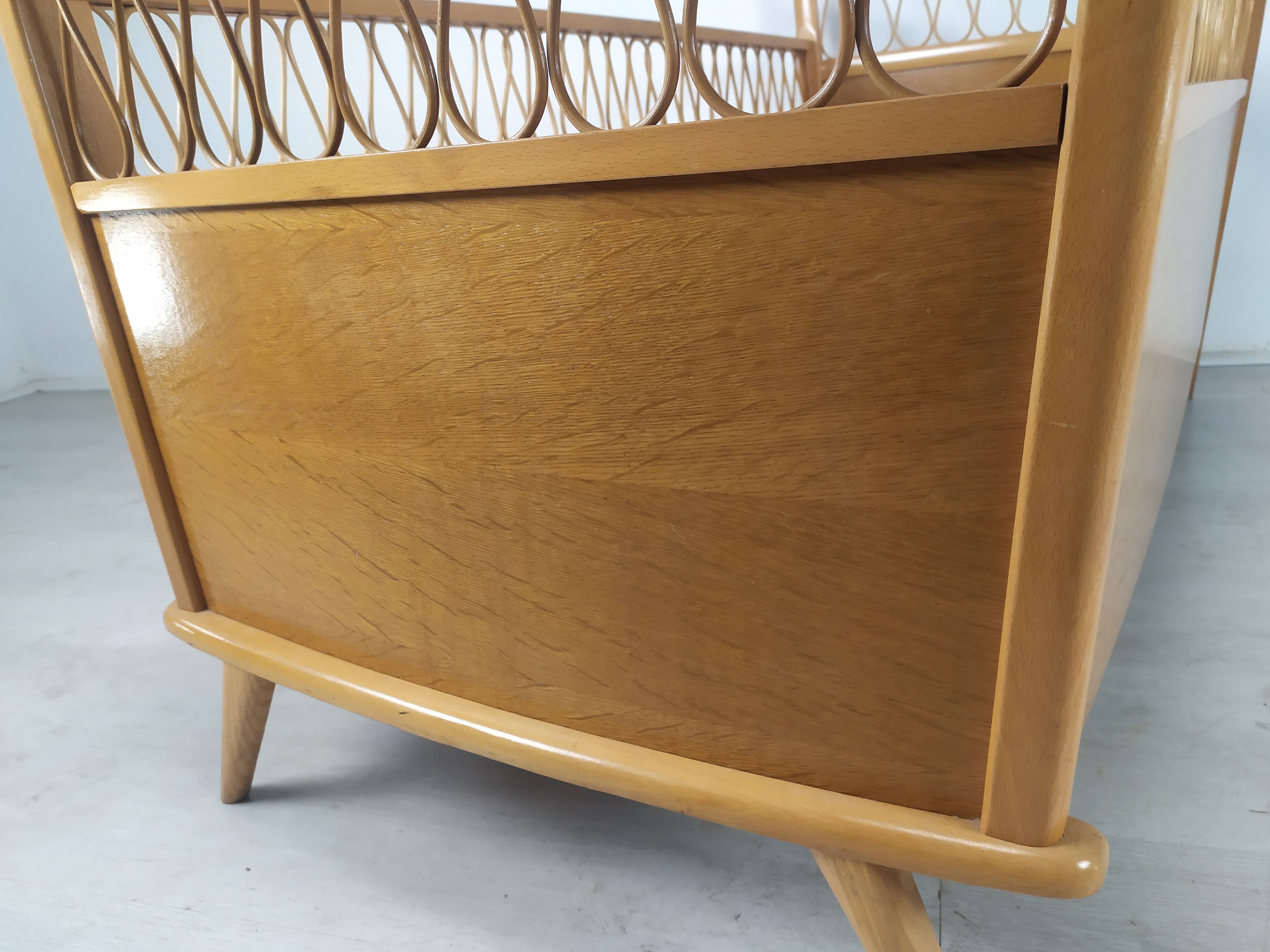 Vintage rattan child bed