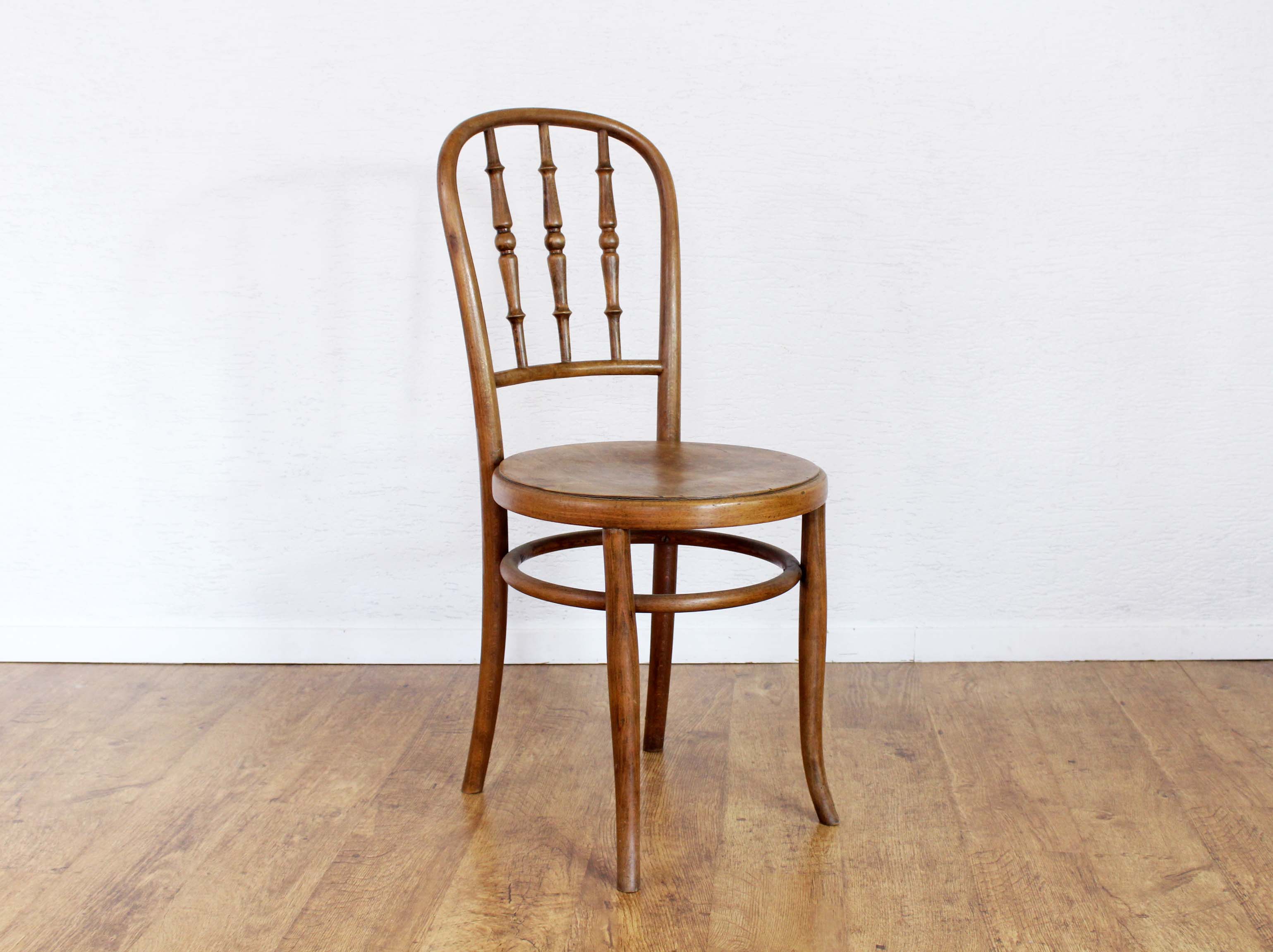 Belle chaise de bistrot fFschel