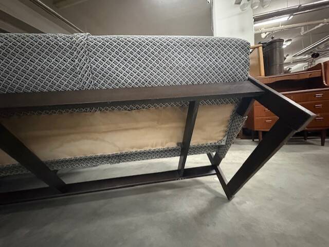 Canapé trois places en hêtre des années 1970 par Hikor, Tchécoslovaquie